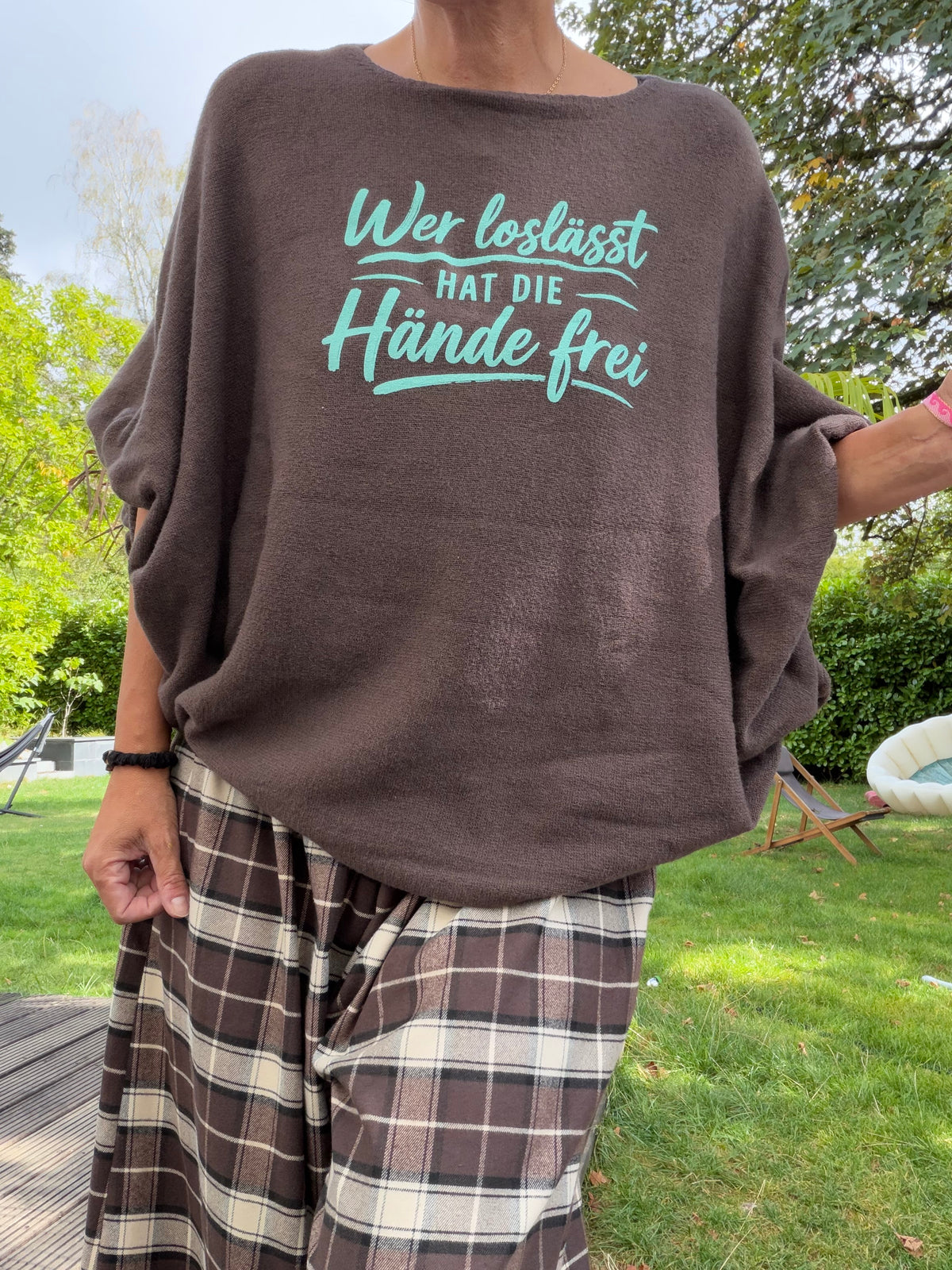 Oversize Strickpullover Strickshirt Wer loslässt hat die Hände frei