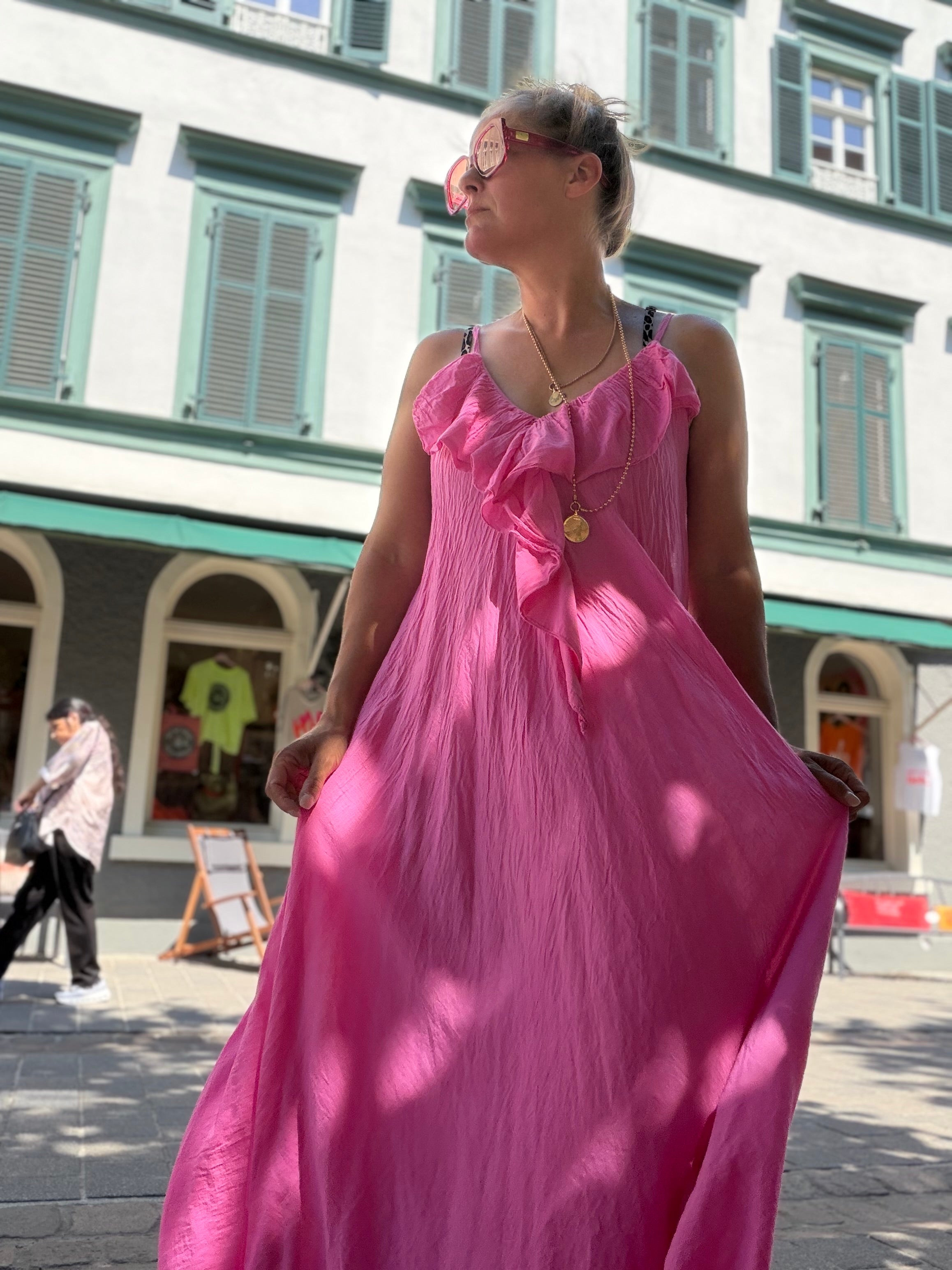 Wundervolles Flatterkleid 3 Farben Kleid mit Rüschen