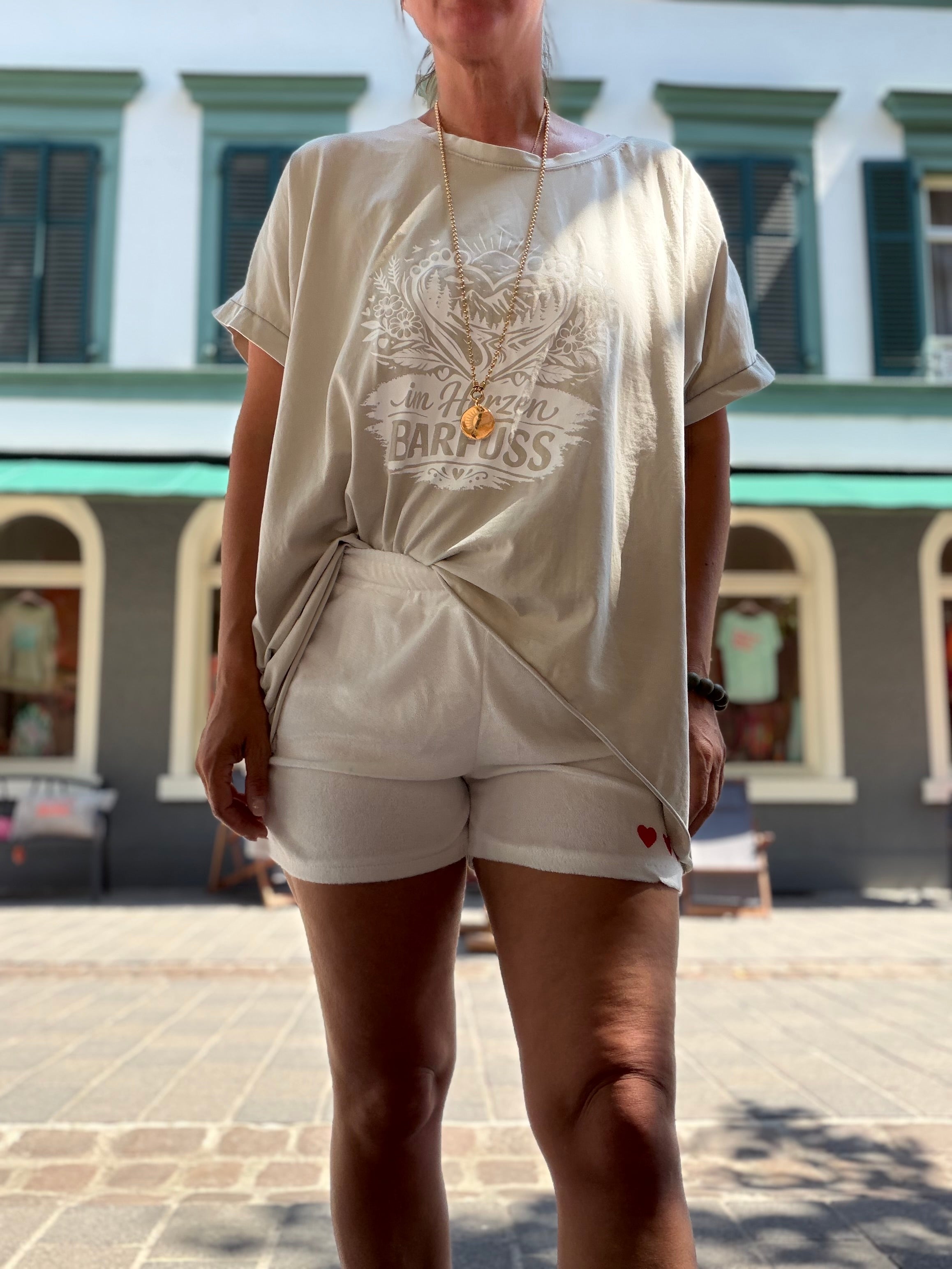BIGSIZE T-Shirt im Herzen barfuß