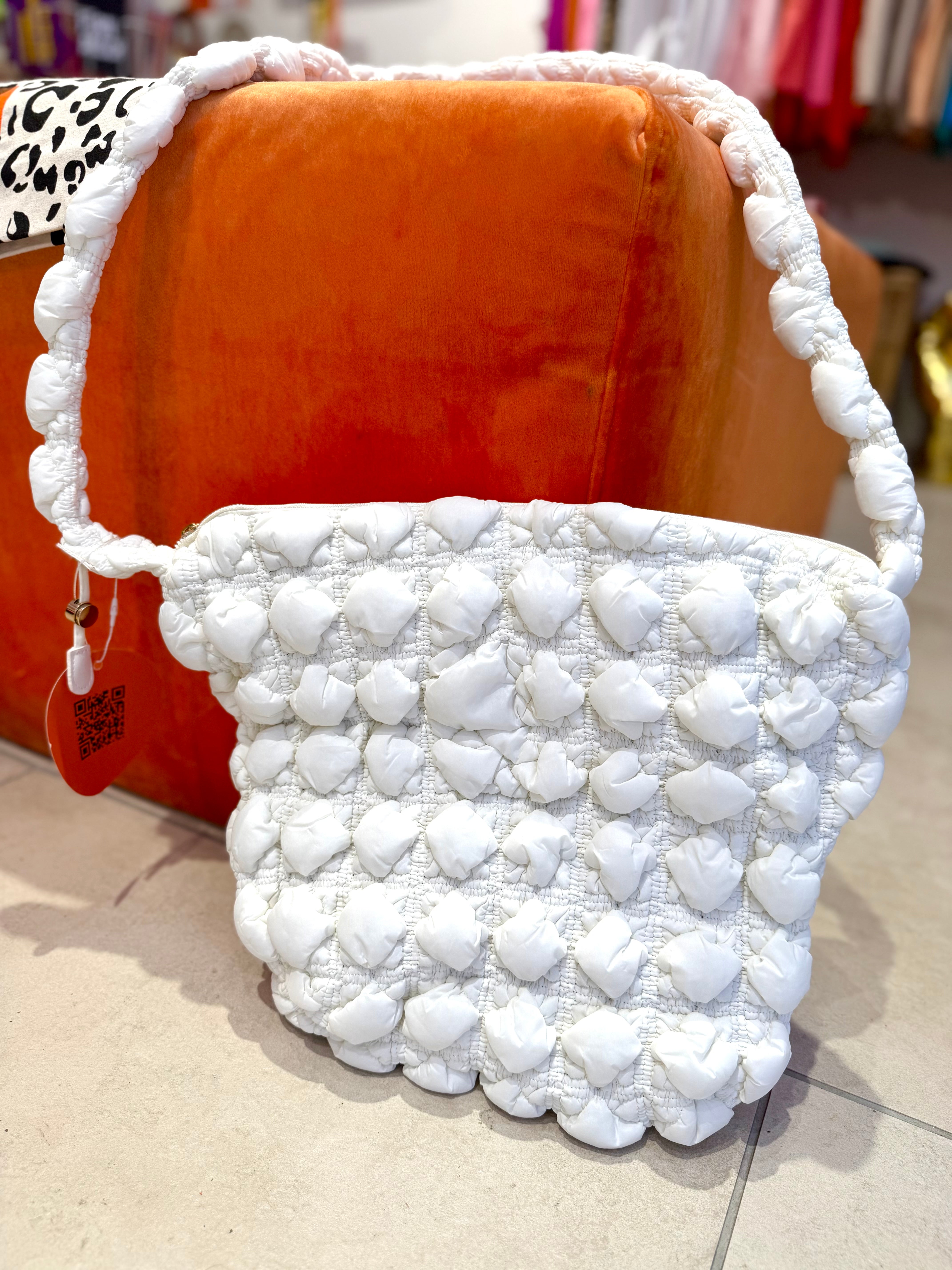 Knautschtasche Crossbody Bag offwhite