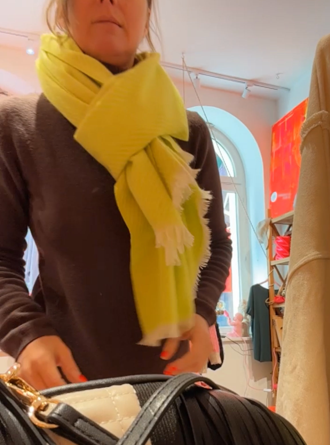 wundervolles Tuch / Schal neon