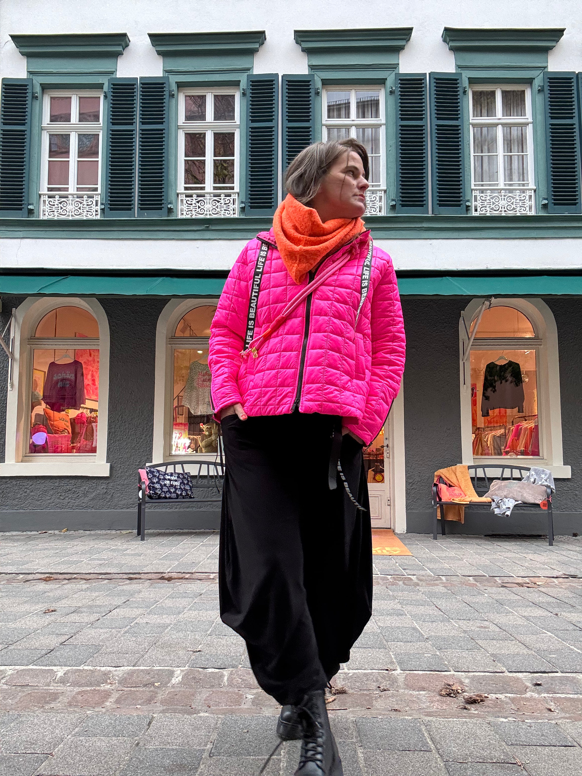 Wundervolle Flügelhose Entree Berlin