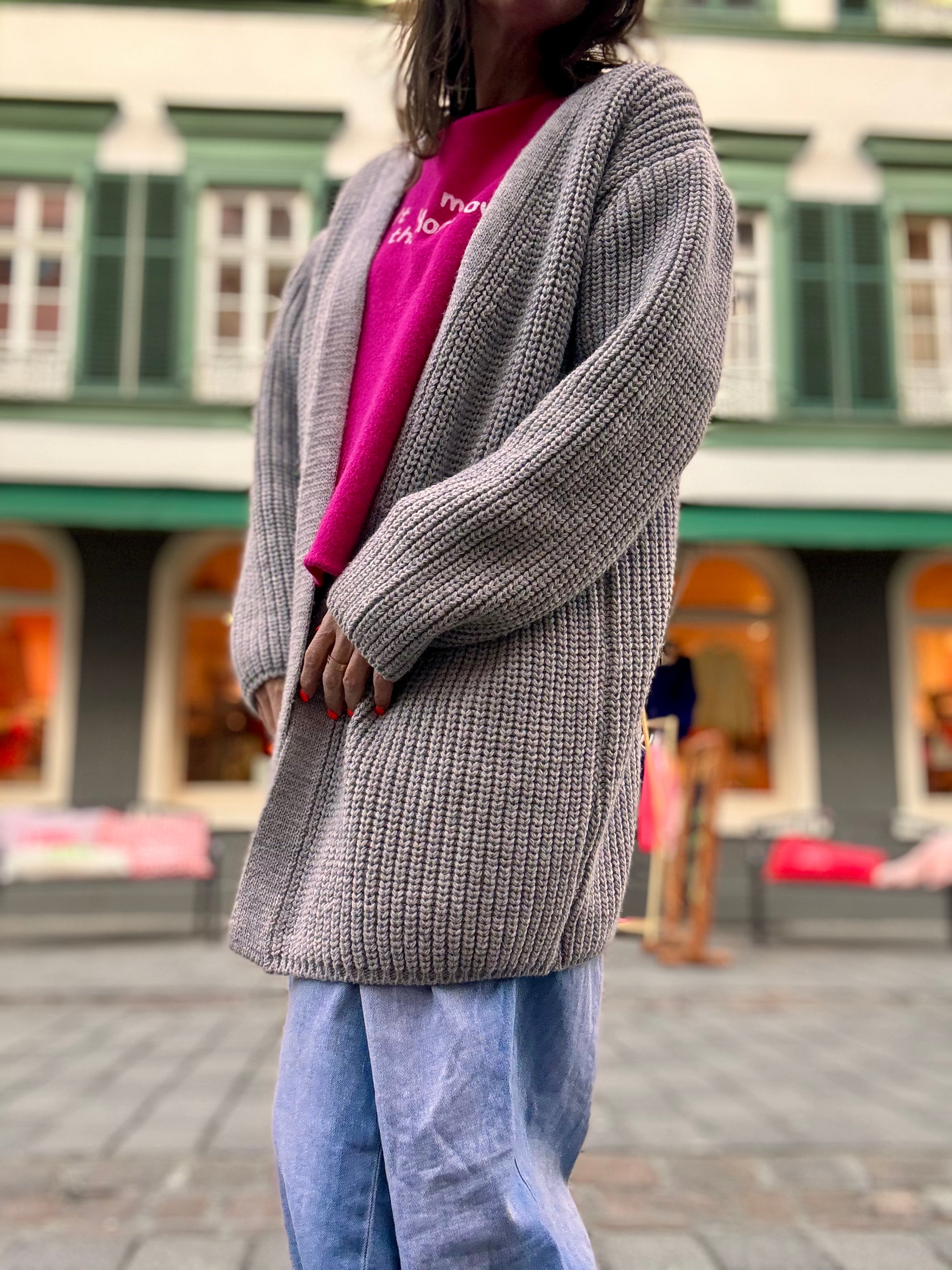 Strickjacke Zwillingsherz grau