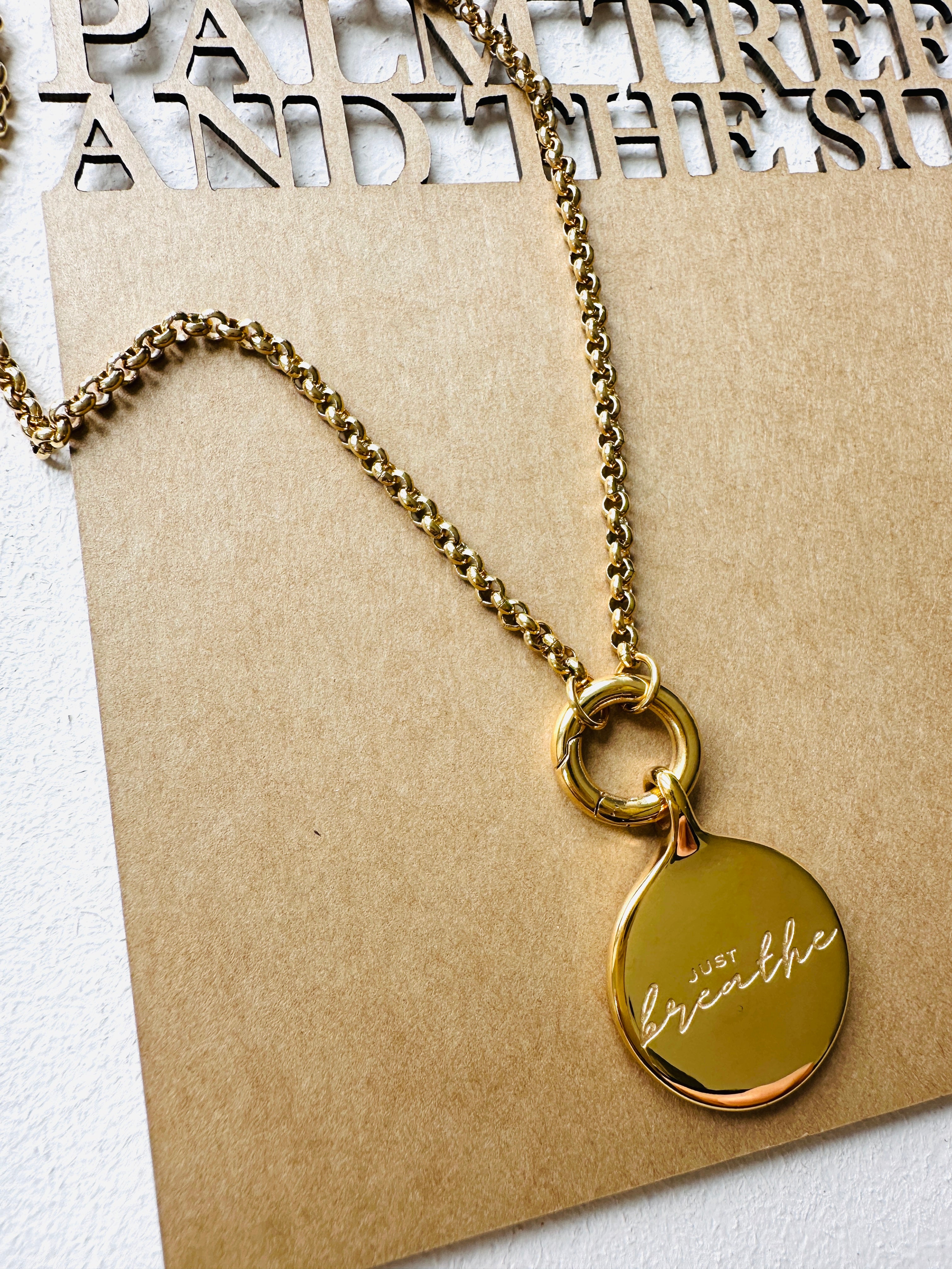 Kette „just breathe“