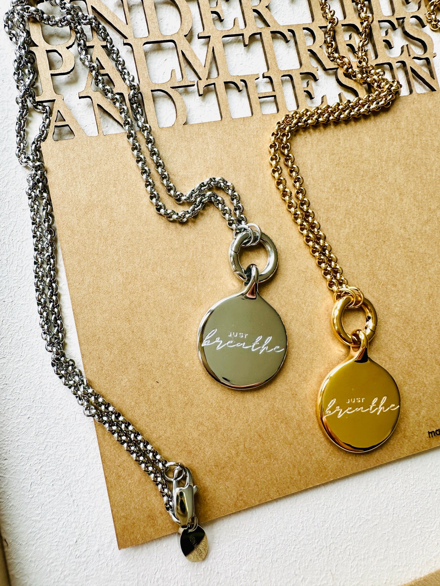 Kette „just breathe“