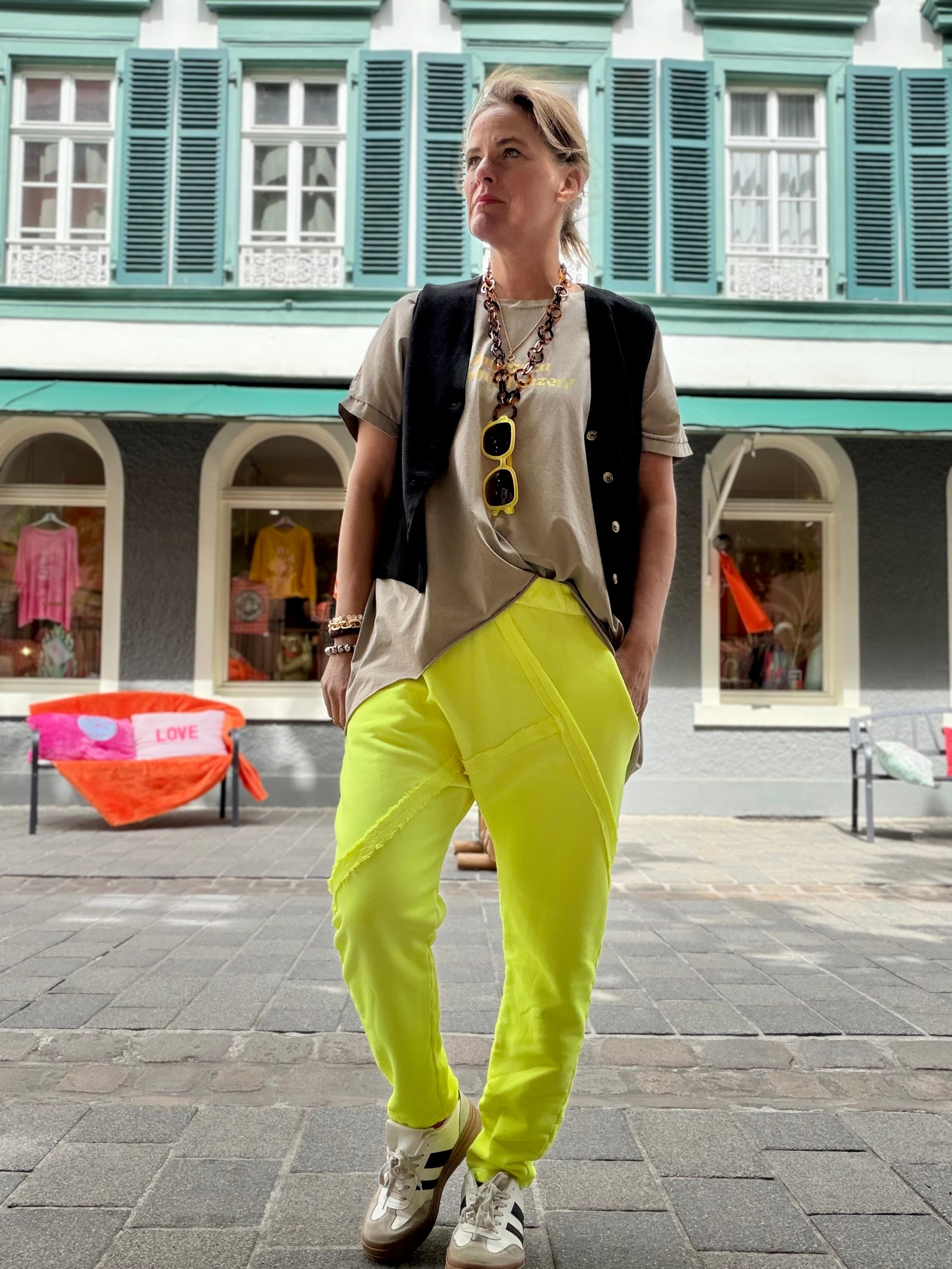 Hose Neon nice fit, 3 Farben