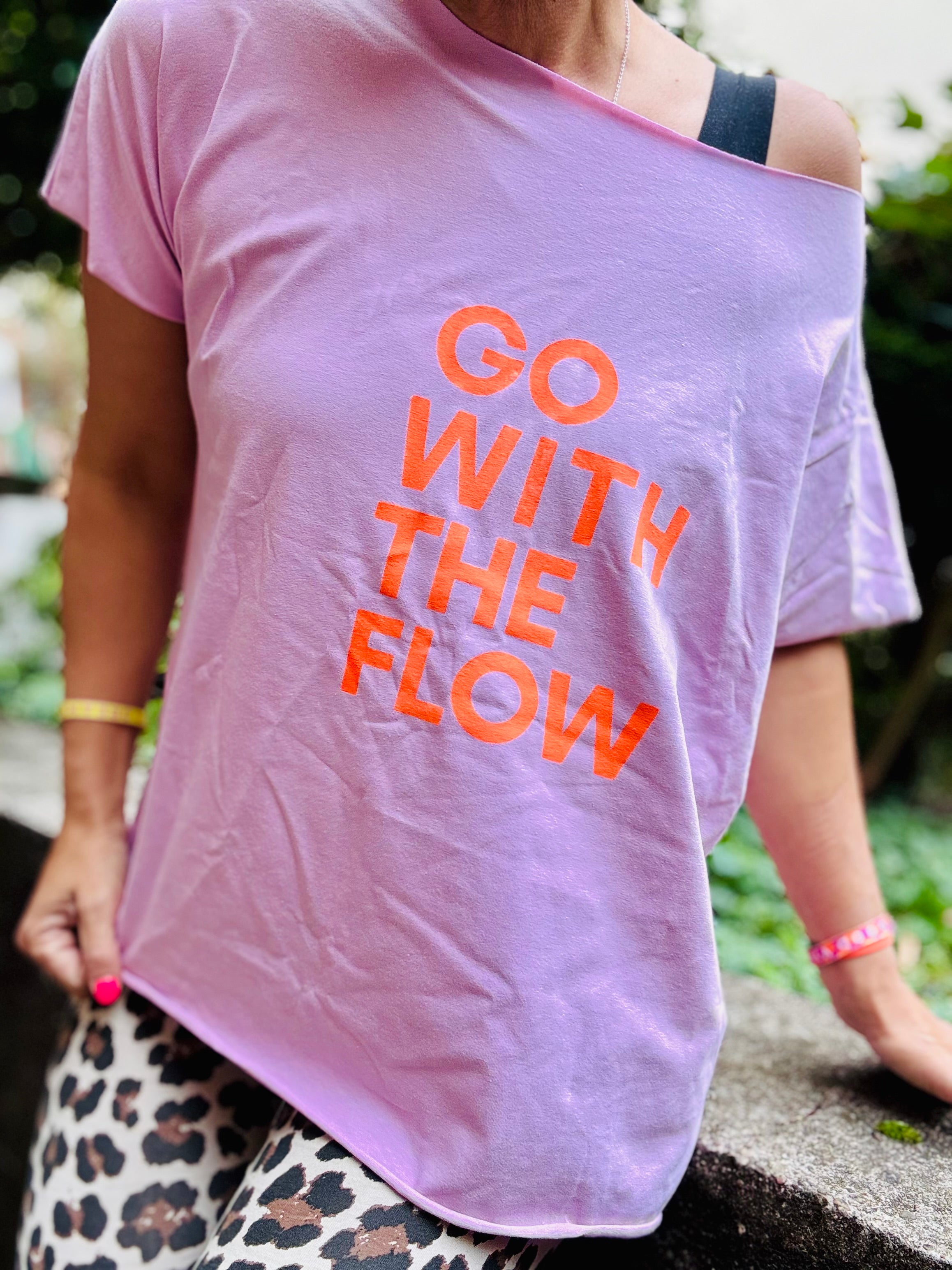T-Shirt GO WITH THE FLOW