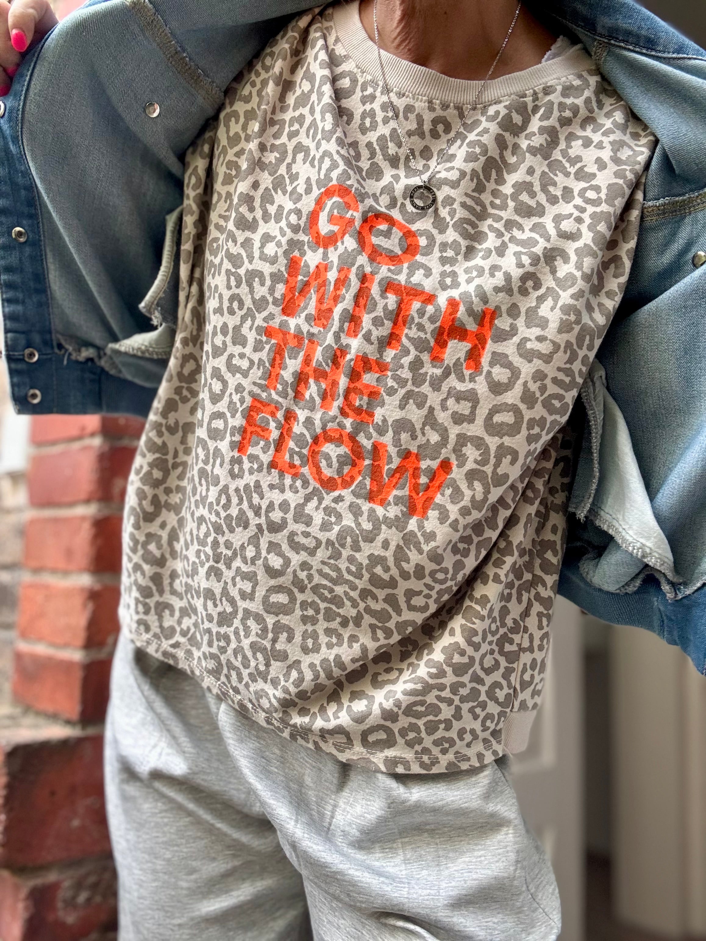 Lieblingsshirt Leo GO WITH THE FLOW