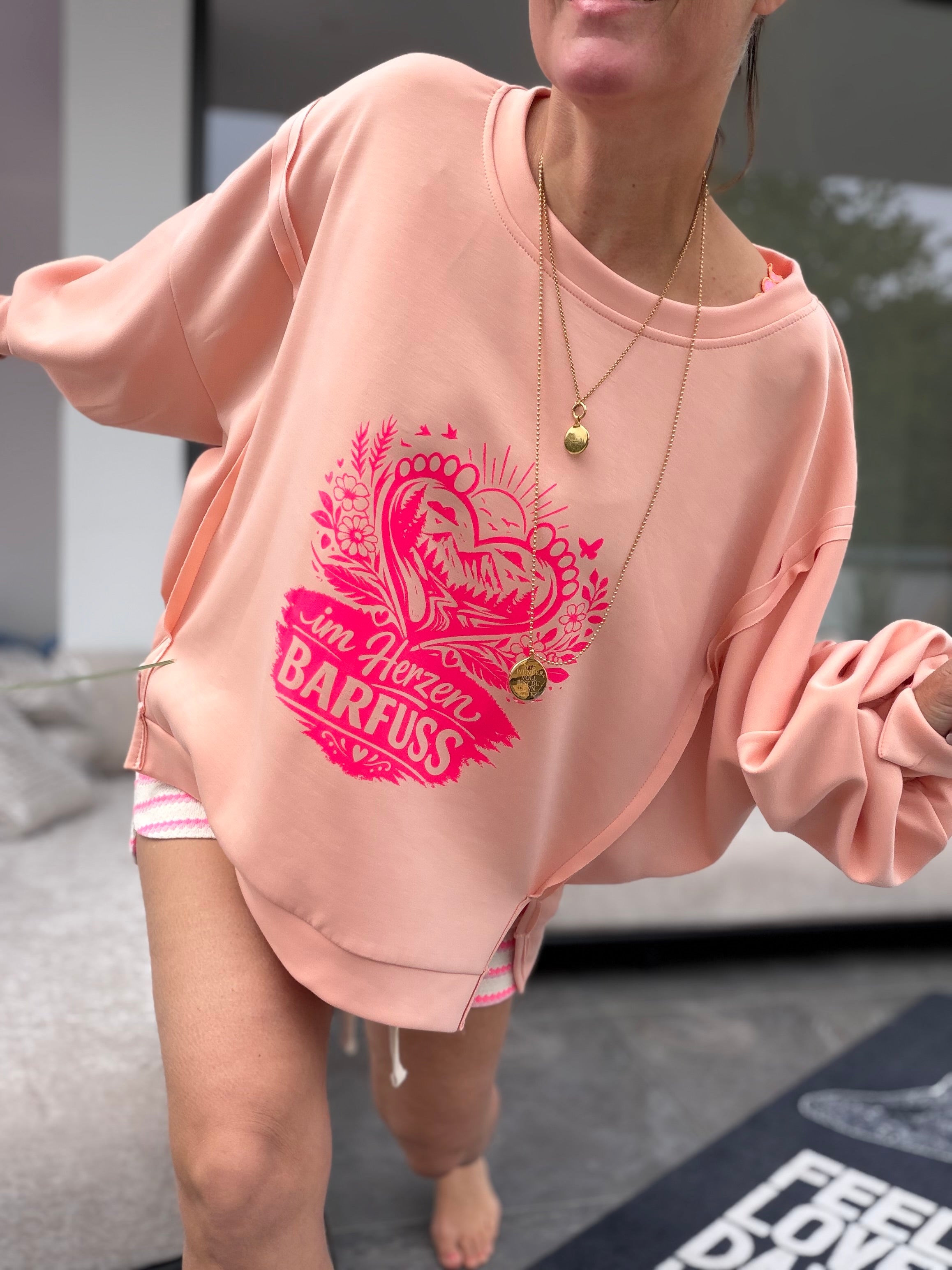 Wundervolles Oversize Sweatshirt Im Herzen barfuss
