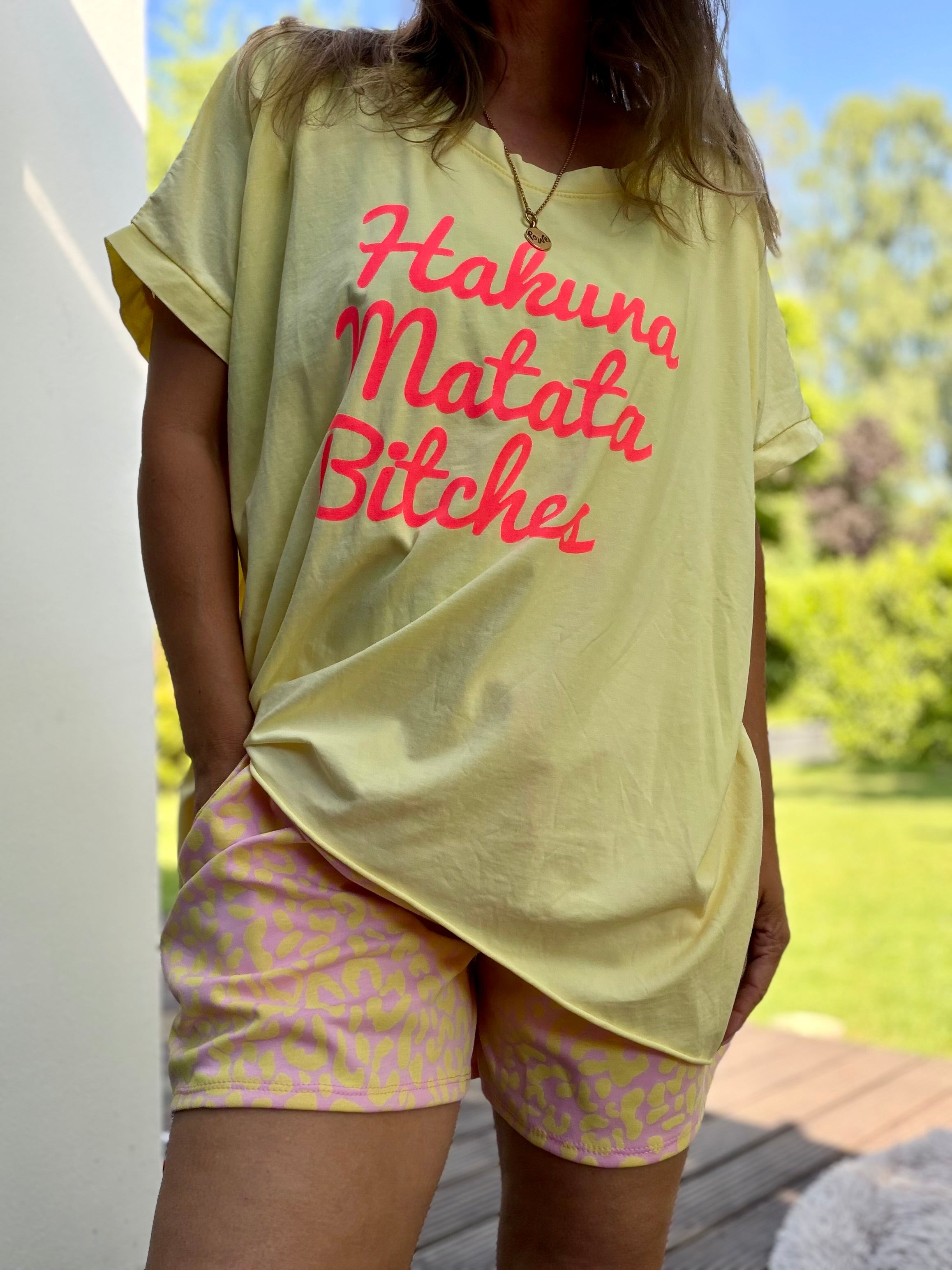 BIGSIZE T-Shirt Hakuna Matata Bitches
