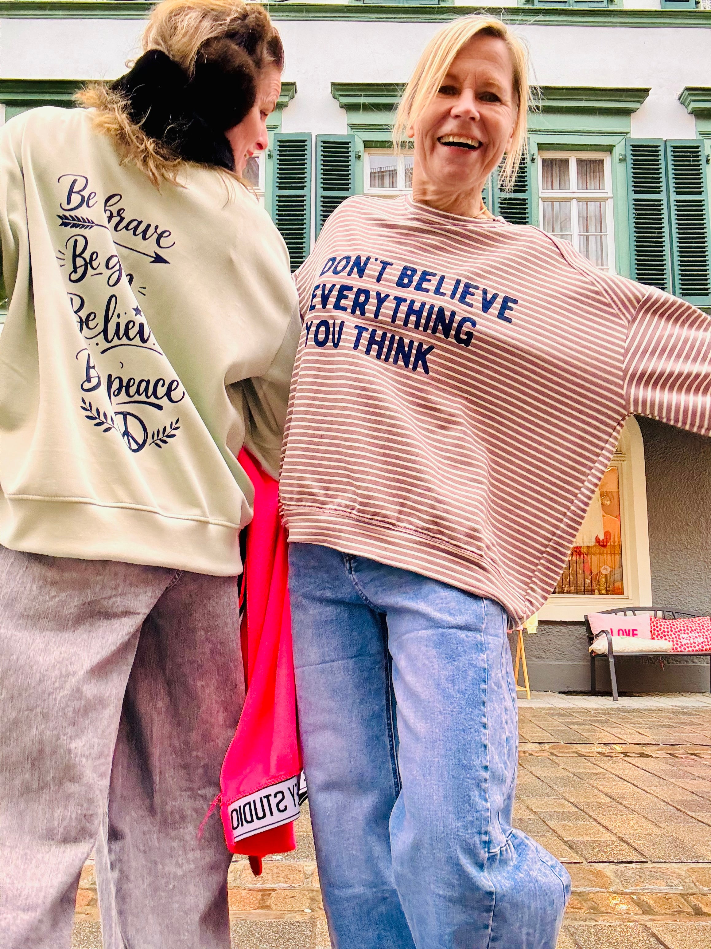 Streifenshirt dont believe everything you think