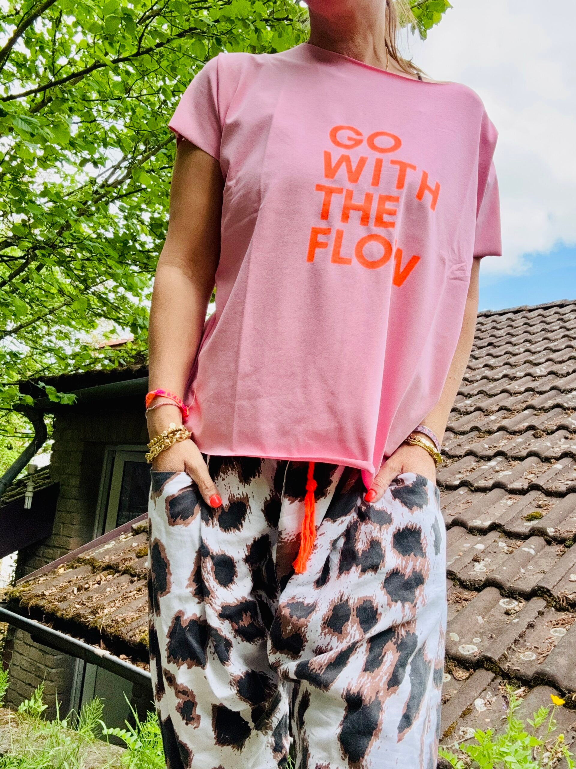 T-Shirt GO WITH THE FLOW