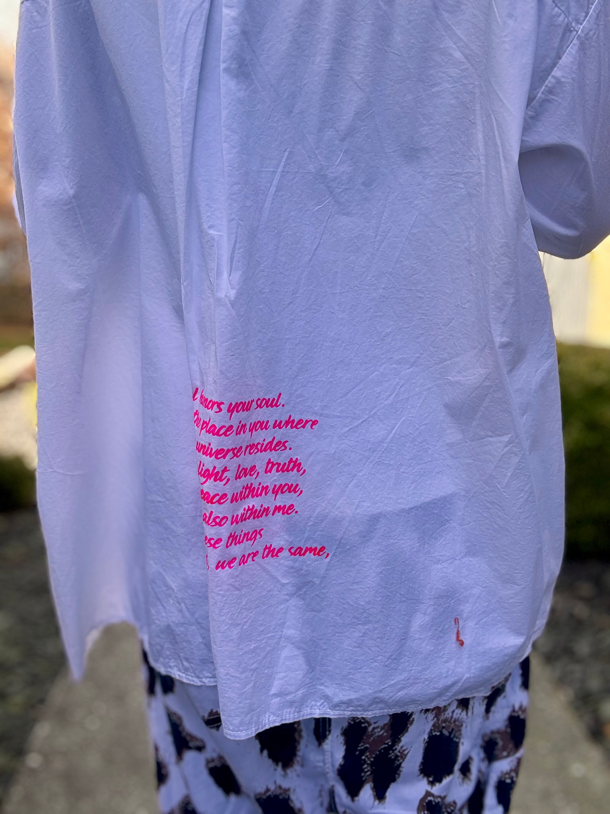 Zauberhaftes Hemd Namaste