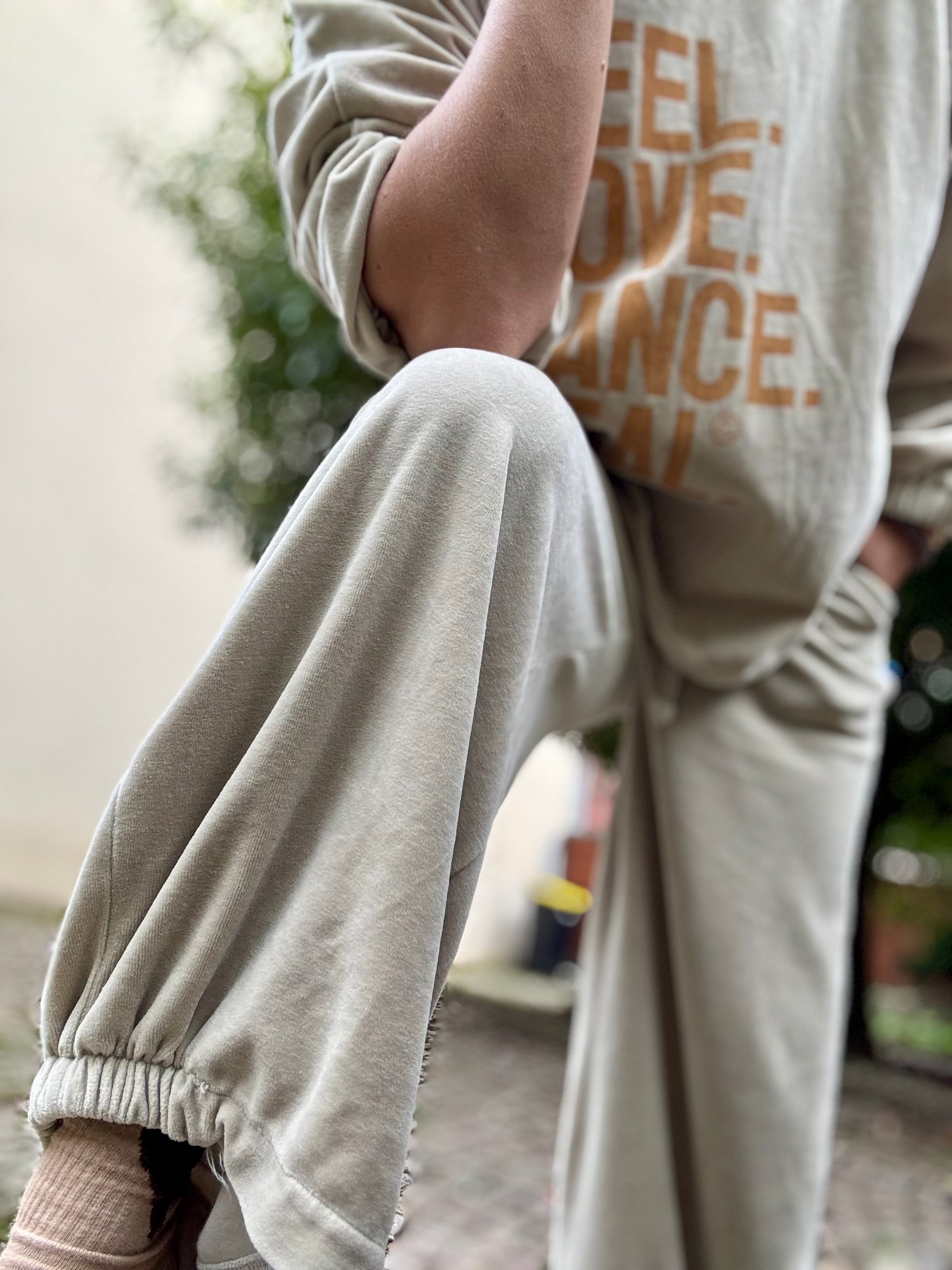 Nicki Shirt Pulli FEEL LOVE DANCE HEAL